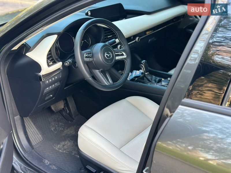Седан Mazda 3 2022 в Днепре