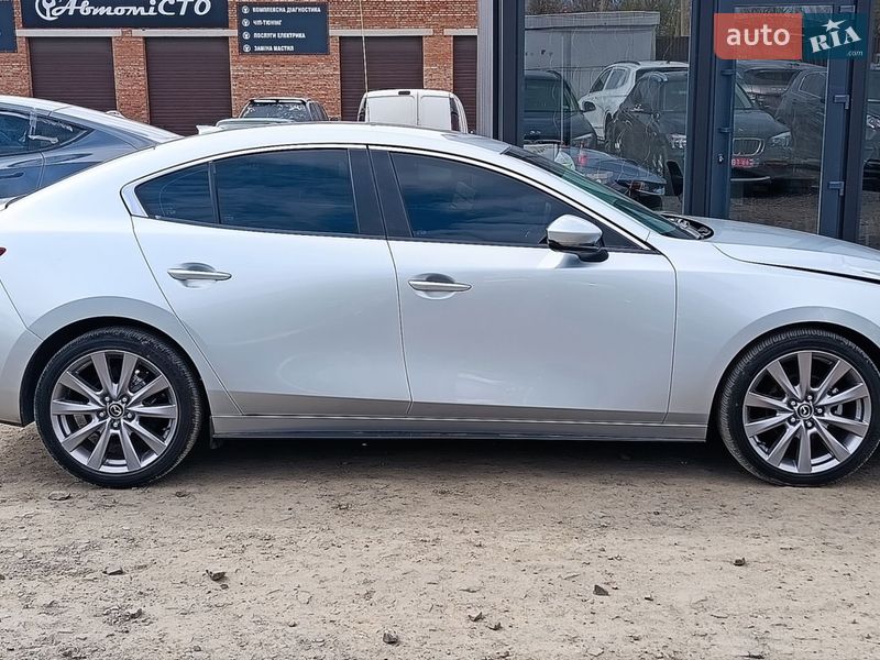 Седан Mazda 3 2019 в Луцке