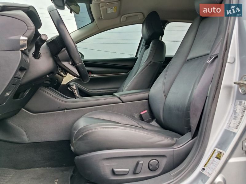 Седан Mazda 3 2019 в Луцке