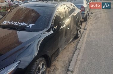 Седан Mazda 3 2017 в Києві