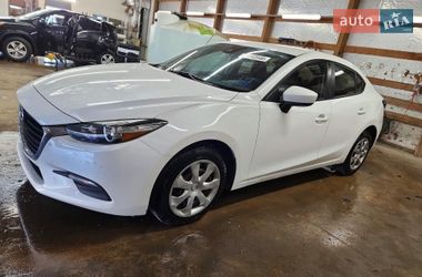 Седан Mazda 3 2018 в Ровно