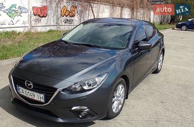 Седан Mazda 3 2016 в Киеве