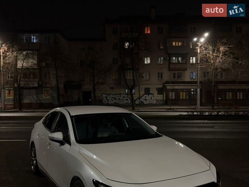 Седан Mazda 3 2019 в Киеве