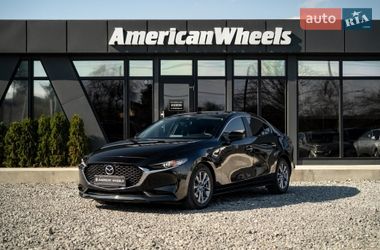 Седан Mazda 3 2020 в Чернівцях