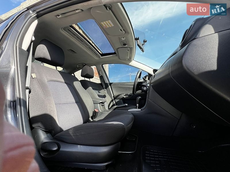 Седан Mazda 3 2005 в Ковеле