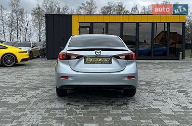 Седан Mazda 3 2017 в Ивано-Франковске