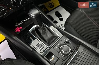 Седан Mazda 3 2017 в Ивано-Франковске