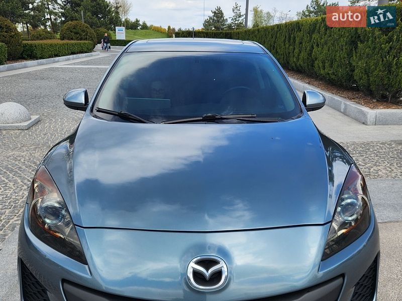 Хэтчбек Mazda 3 2013 в Днепре
