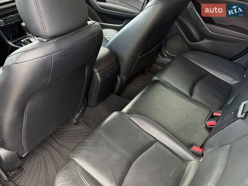 Хэтчбек Mazda 3 2017 в Днепре