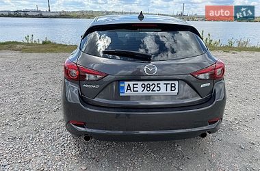 Хэтчбек Mazda 3 2017 в Днепре