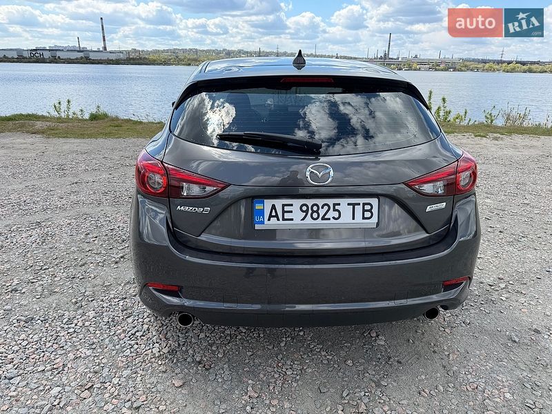 Хэтчбек Mazda 3 2017 в Днепре