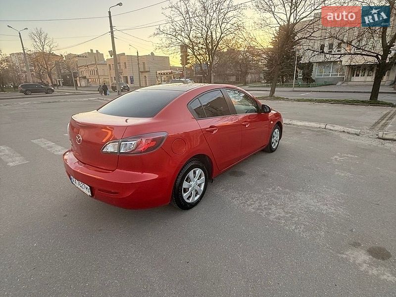 Седан Mazda 3 2012 в Харкові