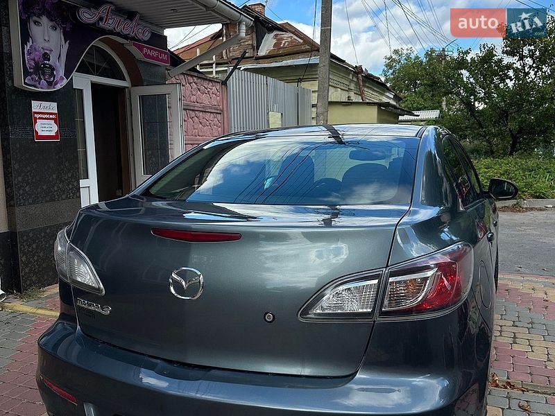 Седан Mazda 3 2012 в Виннице