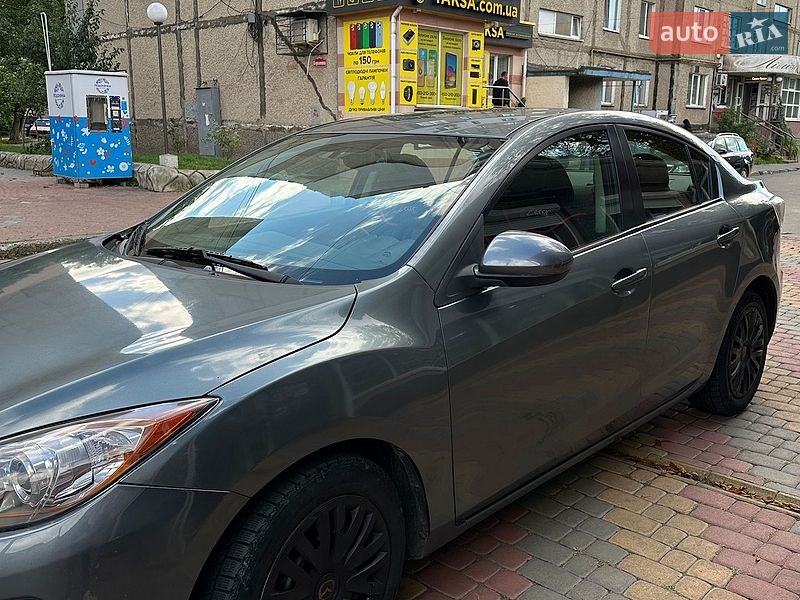 Седан Mazda 3 2012 в Виннице