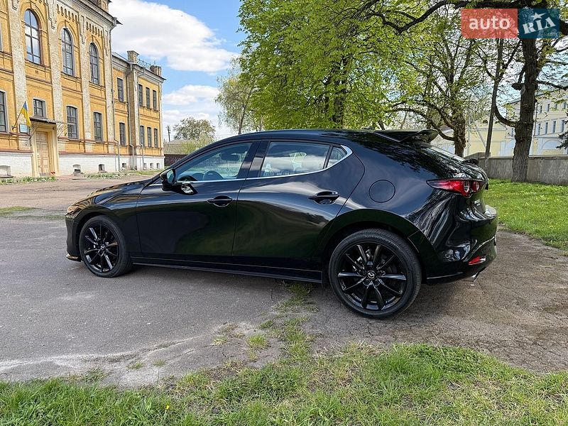 Хэтчбек Mazda 3 2023 в Киеве