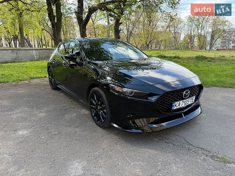 Хэтчбек Mazda 3 2023 в Киеве