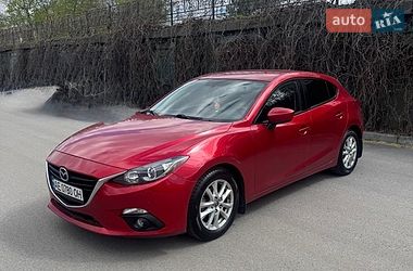 Хэтчбек Mazda 3 2016 в Днепре