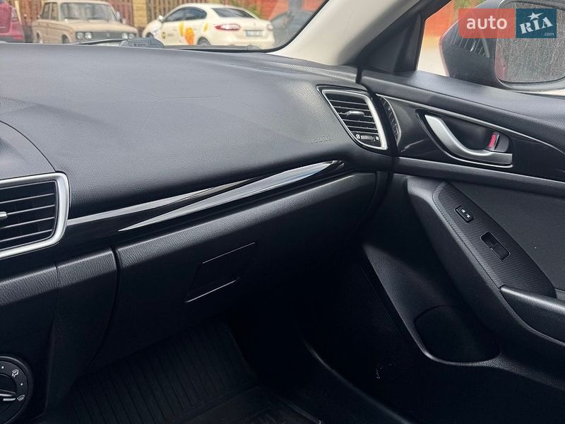 Хэтчбек Mazda 3 2016 в Днепре фото 36 Хэтчбек Mazda 3 2016 в Днепре