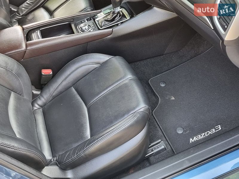 Хетчбек Mazda 3 2018 в Дніпрі