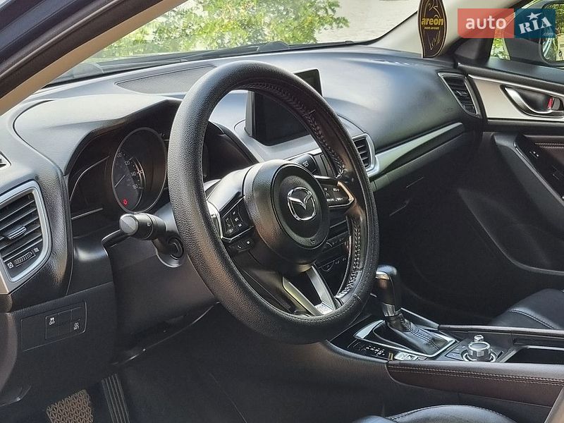 Хетчбек Mazda 3 2018 в Дніпрі