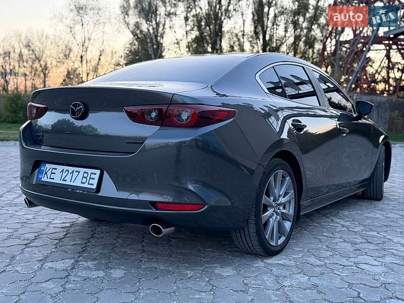 Седан Mazda 3 2022 в Дніпрі