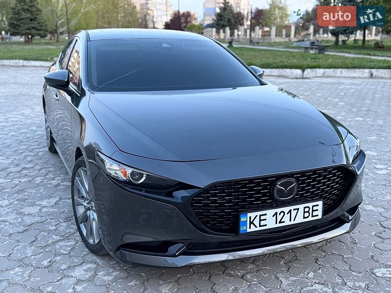 Седан Mazda 3 2022 в Дніпрі