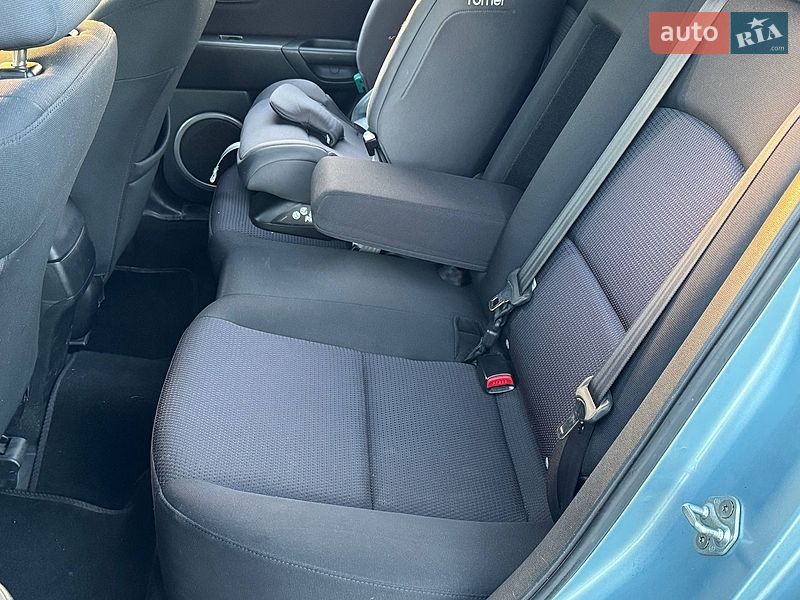 Седан Mazda 3 2007 в Києві