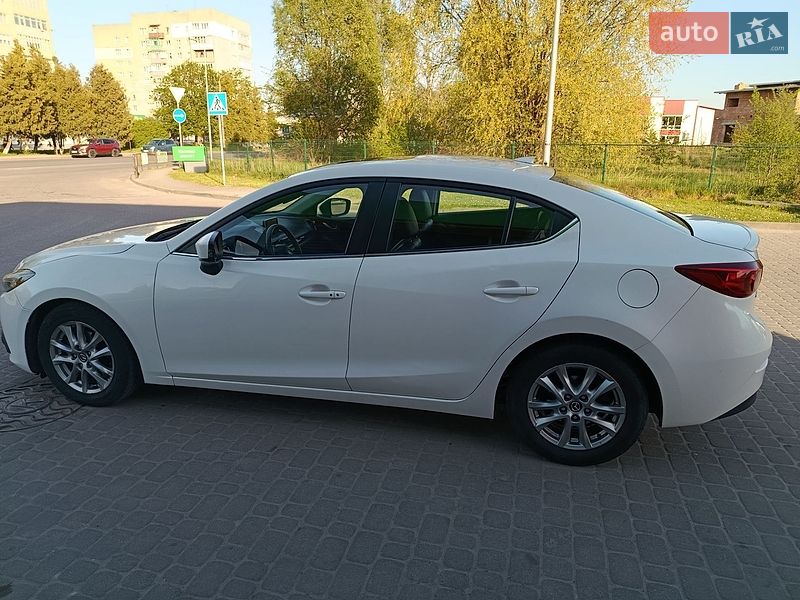 Седан Mazda 3 2014 в Львове