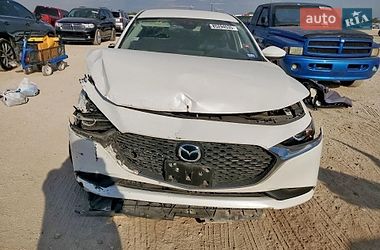 Седан Mazda 3 2021 в Холодноводке