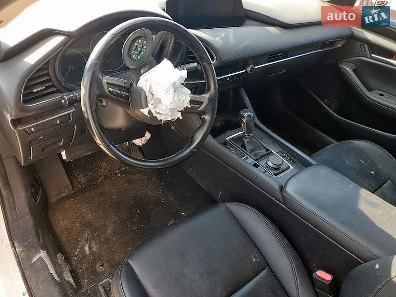 Седан Mazda 3 2021 в Холодноводке