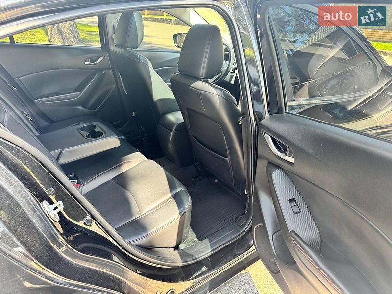 Хэтчбек Mazda 3 2014 в Чернигове