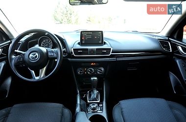 Седан Mazda 3 2016 в Львове
