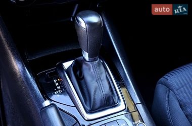 Седан Mazda 3 2016 в Львове
