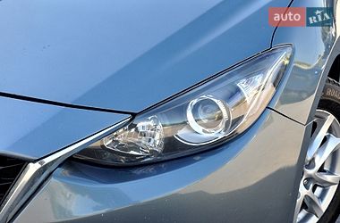 Седан Mazda 3 2016 в Львове