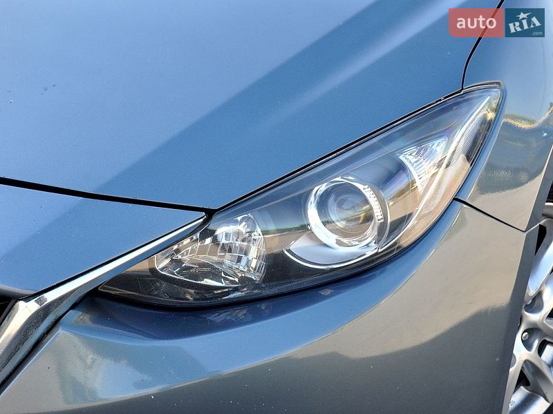 Седан Mazda 3 2016 в Львове
