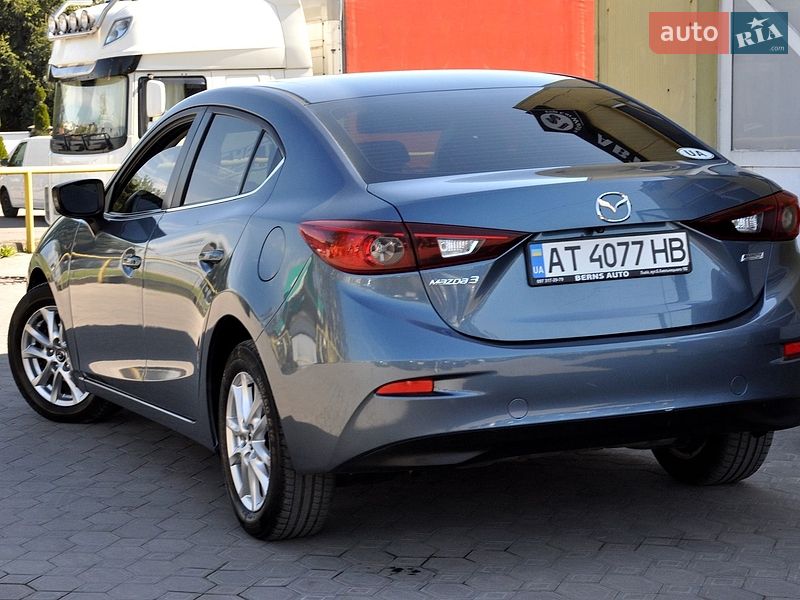Седан Mazda 3 2016 в Львове