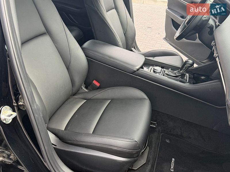 Хэтчбек Mazda 3 2023 в Львове