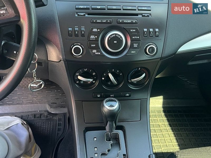 Седан Mazda 3 2012 в Кропивницком