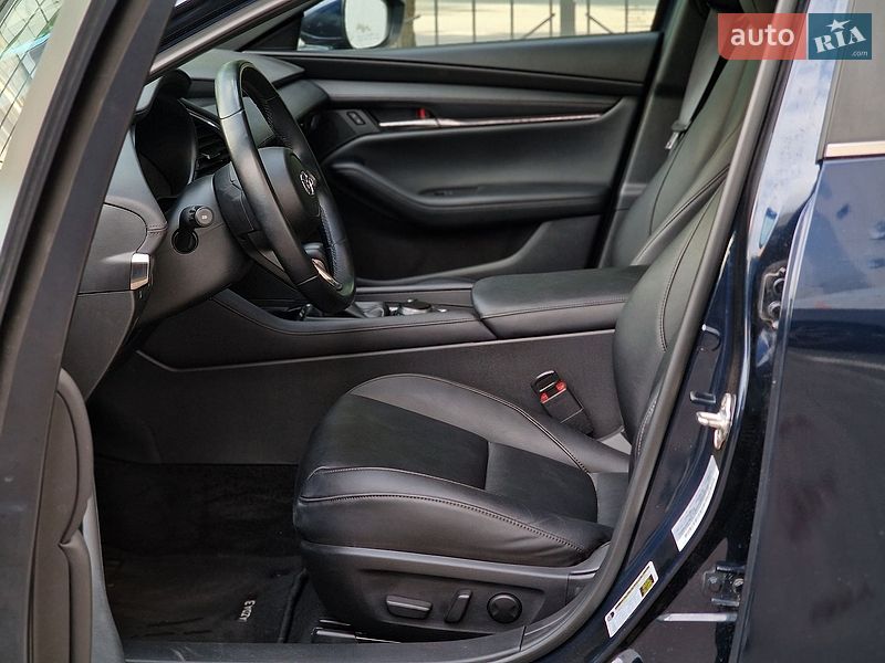Хэтчбек Mazda 3 2023 в Одессе