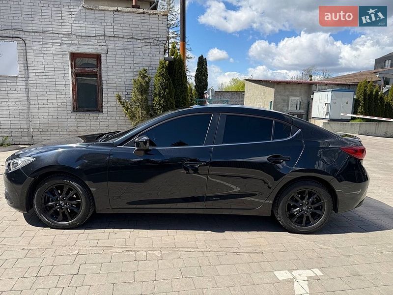 Седан Mazda 3 2014 в Львове