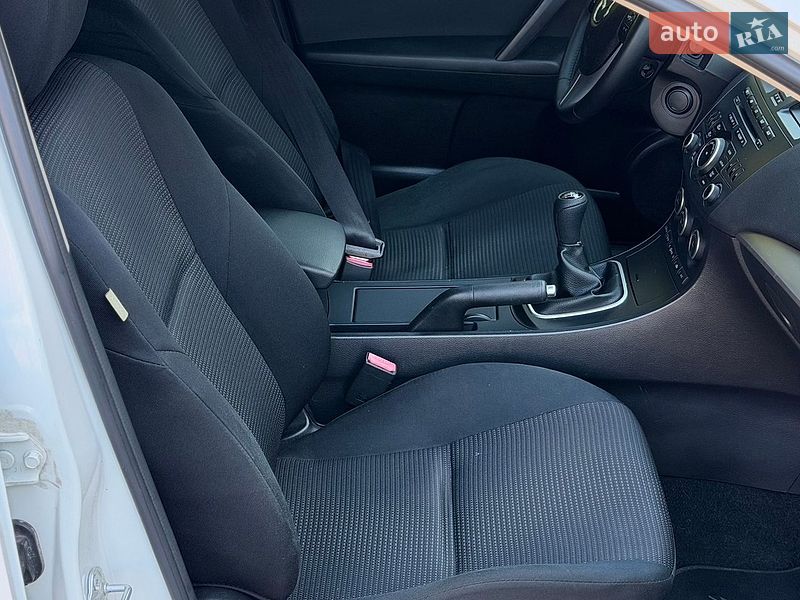 Хэтчбек Mazda 3 2012 в Виннице