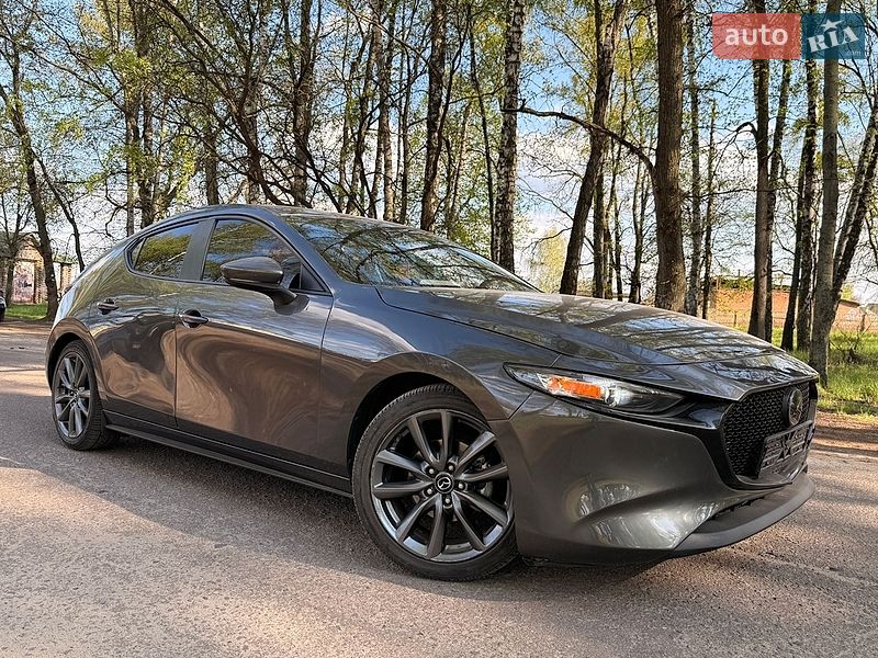 Хэтчбек Mazda 3 2019 в Ахтырке