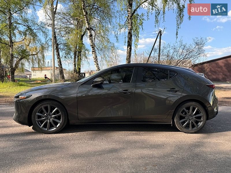 Хэтчбек Mazda 3 2019 в Ахтырке