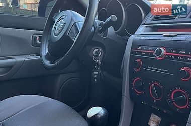 Хэтчбек Mazda 3 2004 в Ивано-Франковске