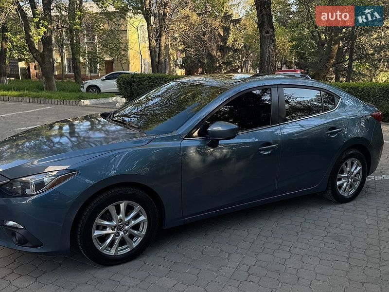 Седан Mazda 3 2016 в Черноморске