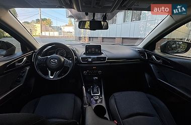 Седан Mazda 3 2016 в Черноморске