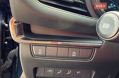 Седан Mazda 3 2023 в Львове