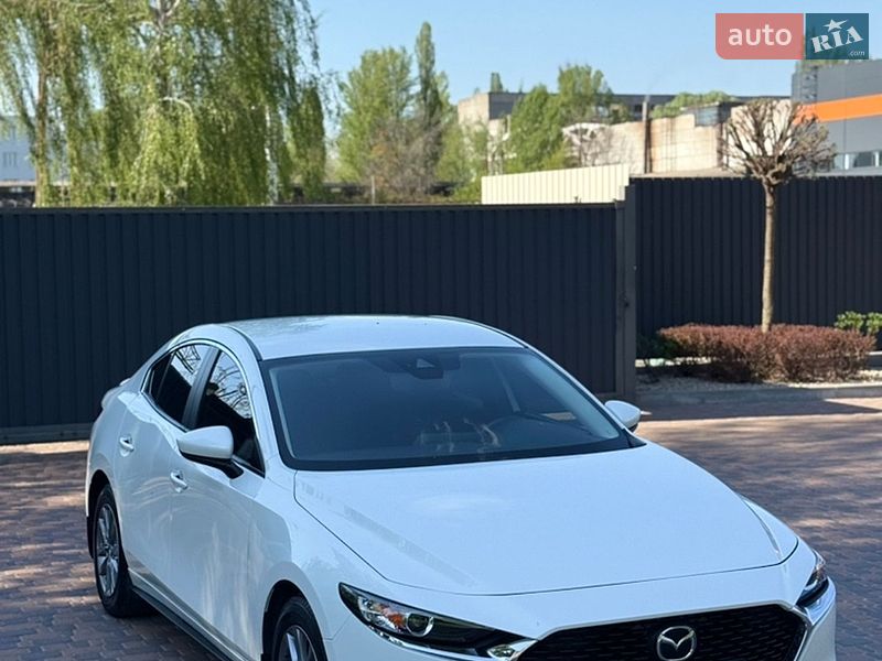 Седан Mazda 3 2020 в Киеве