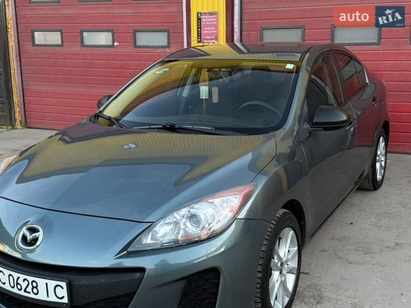 Седан Mazda 3 2012 в Бориславе