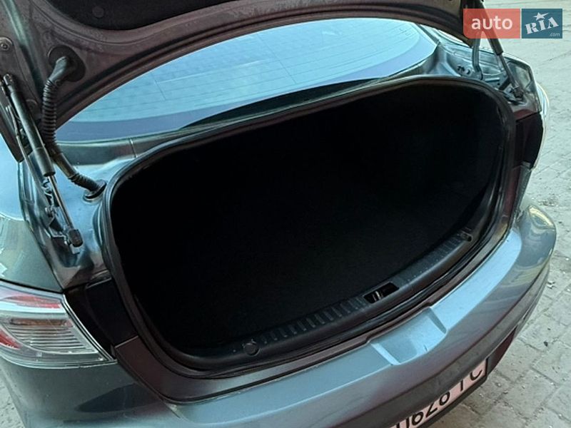 Седан Mazda 3 2012 в Бориславе